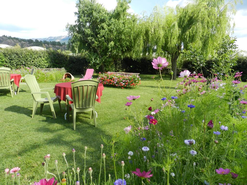 Hotel Le Petit Caboulot En Pleine Nature Vaumeilh Exterior foto